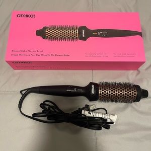 Amika Blowout Babe Thermal Brush
